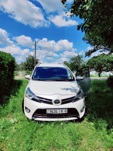 Toyota Verso I · Рестайлинг, 7 мест, 2013 г.