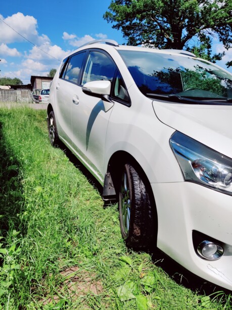 Toyota Verso I · Рестайлинг, 7 мест, 2013 г.