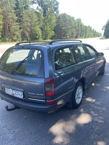Opel Omega B, 1995 г.