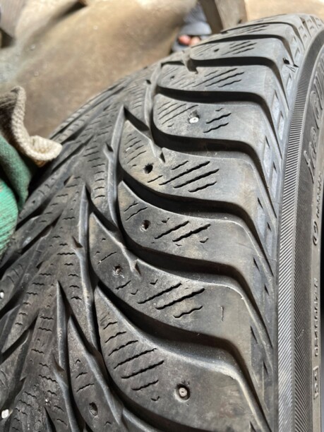 Легковые шины Yokohama Ice guard stud 235/45 R17 3 шт.