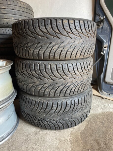 Легковые шины Yokohama Ice guard stud 235/45 R17 3 шт.