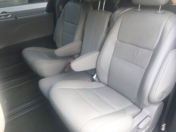 Toyota Sienna III (XL30) · Рестайлинг, 7 мест, 2015 г.