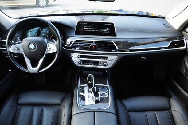 BMW 7 серия G12 (Long), 2016 г.