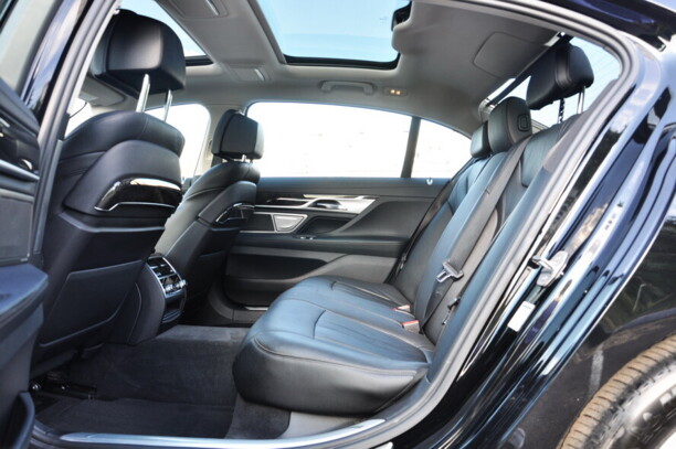 BMW 7 серия G12 (Long), 2016 г.