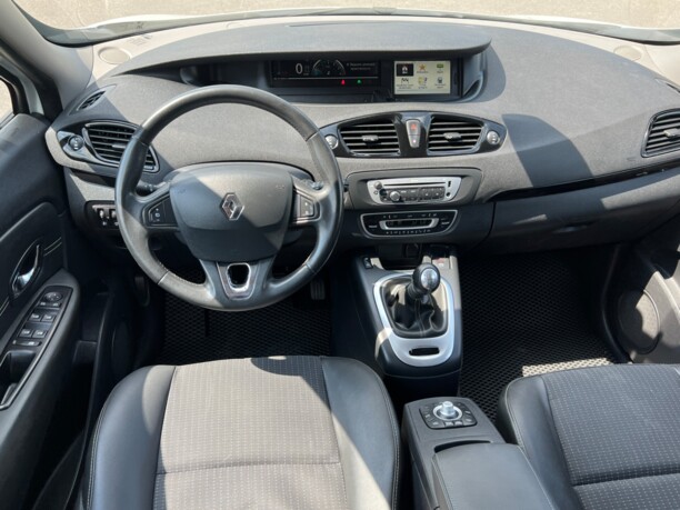 Renault Grand Scenic III · 2-й рестайлинг, 7 мест, 2014 г.