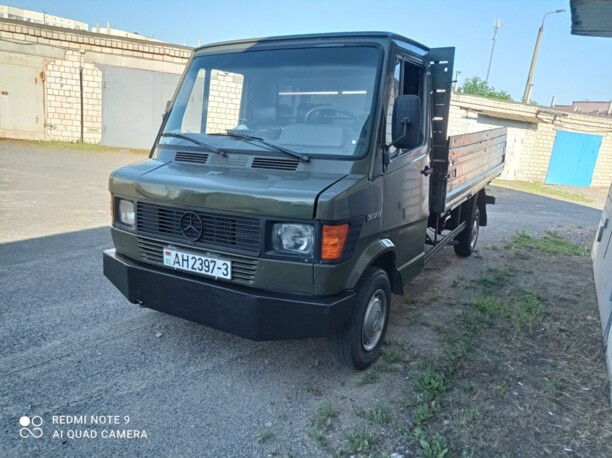 Mercedes-Benz 207-310, 1990 г.