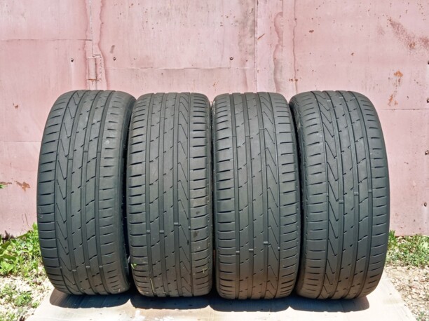 Легковые шины Hankook 255/45 R19 4 шт.