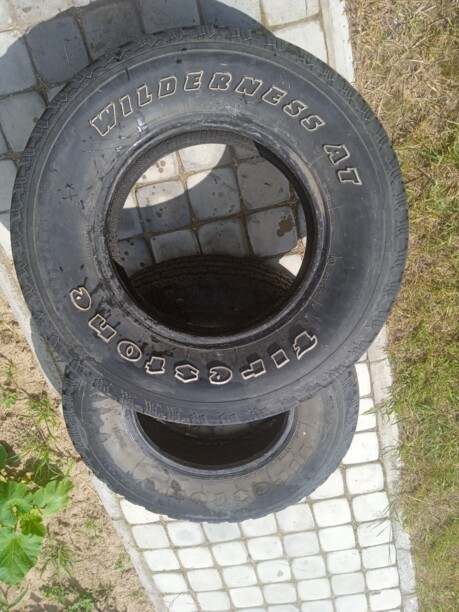 Легковые шины Firestone 235/75 R15 2 шт.