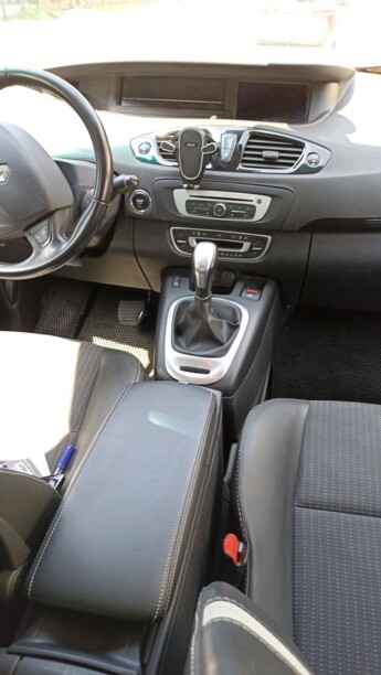Renault Grand Scenic III · 2-й рестайлинг, 7 мест, 2016 г.
