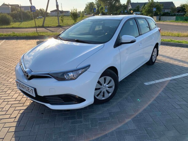 Toyota Auris II (E180) · Рестайлинг, 2017 г.