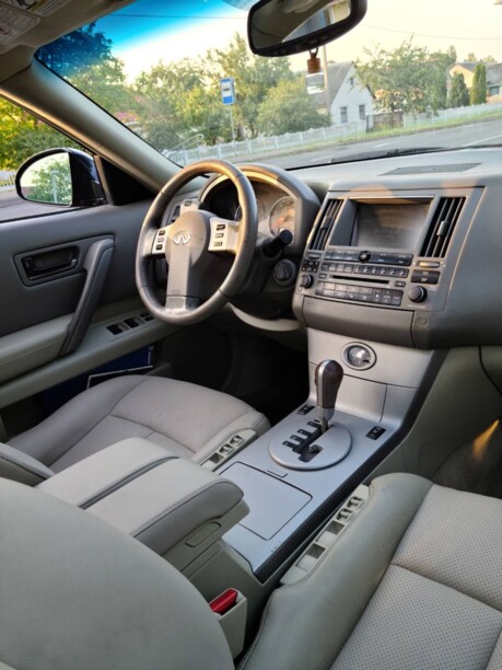 Infiniti FX I, 2004 г.