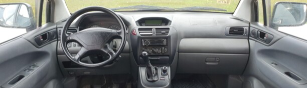 Mitsubishi Space Wagon Typ N50, 7 мест, 2001 г.