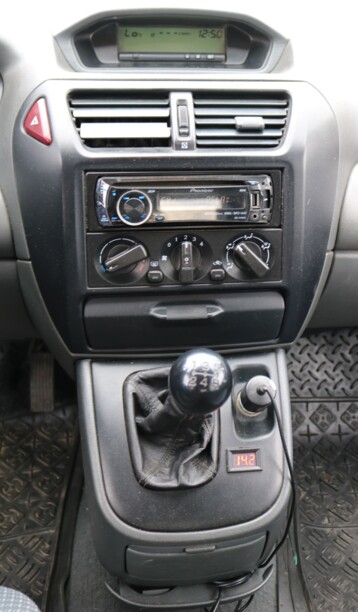 Mitsubishi Space Wagon Typ N50, 7 мест, 2001 г.
