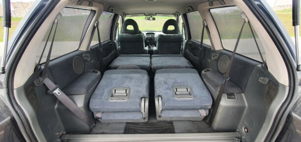 Mitsubishi Space Wagon Typ N50, 7 мест, 2001 г.