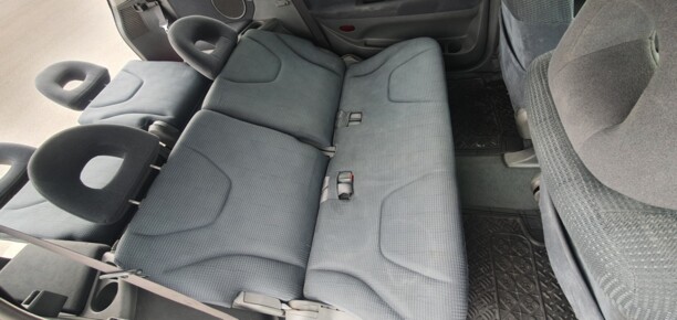 Mitsubishi Space Wagon Typ N50, 7 мест, 2001 г.