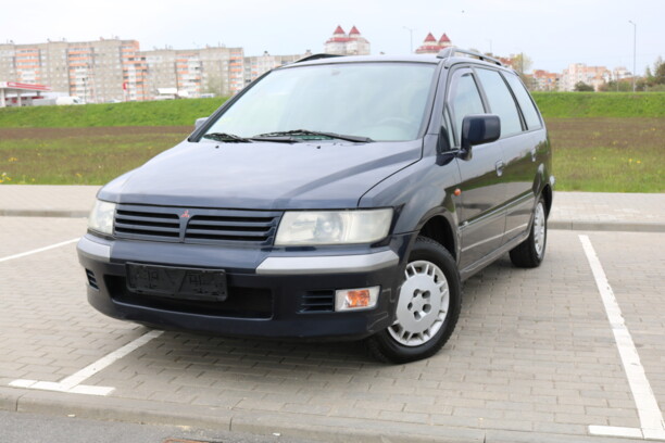 Mitsubishi Space Wagon Typ N50, 7 мест, 2001 г.
