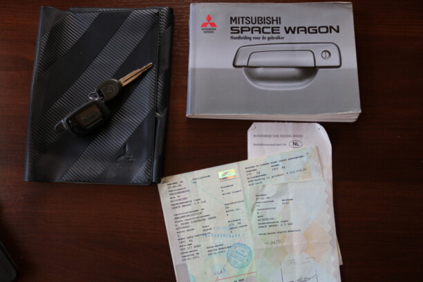 Mitsubishi Space Wagon Typ N50, 7 мест, 2001 г.