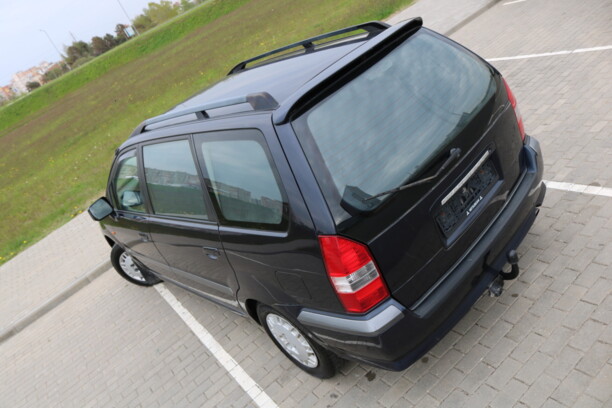 Mitsubishi Space Wagon Typ N50, 7 мест, 2001 г.