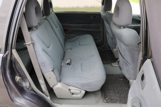 Mitsubishi Space Wagon Typ N50, 7 мест, 2001 г.