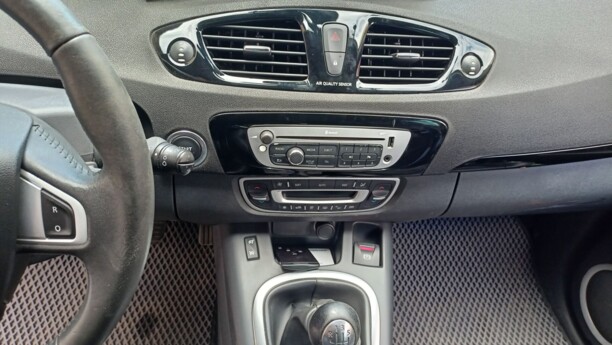 Renault Grand Scenic III · Рестайлинг, 7 мест, 2012 г.