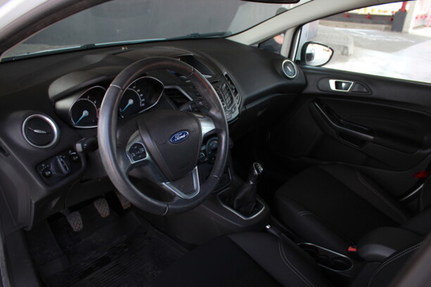 Ford Fiesta VI · Рестайлинг, 2015 г.