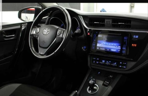 Toyota Auris II (E180) · Рестайлинг, 2015 г.