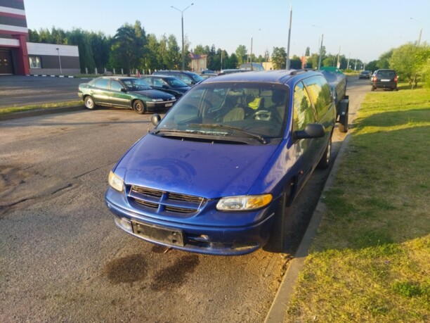 Chrysler Voyager III, 7 мест, 1999 г.