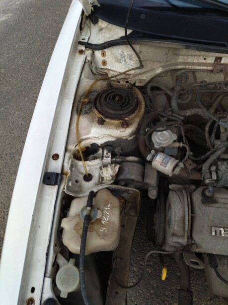 Mazda 323F, 1990 г.