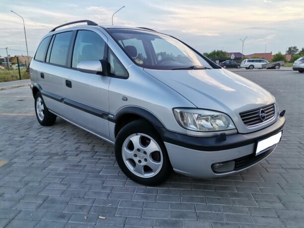 Opel Zafira A, 7 мест, 2001 г.