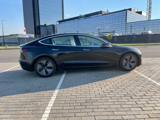 Tesla Model 3, 2018 г.