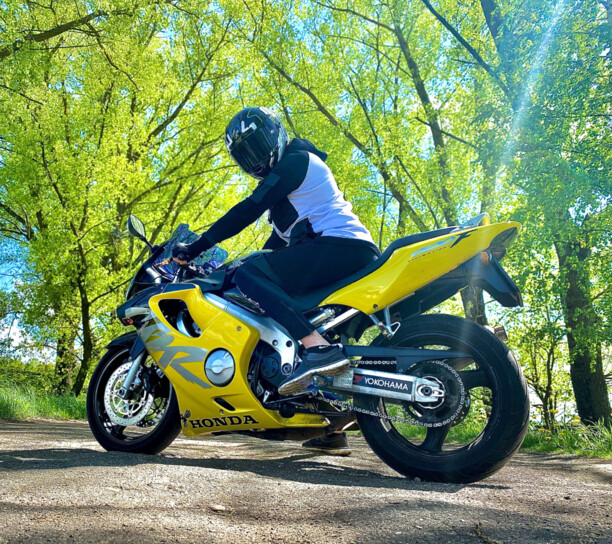 Honda CBR F4, 2000 г.