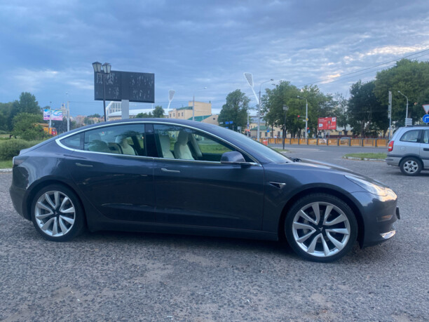 Tesla Model 3, 2018 г.