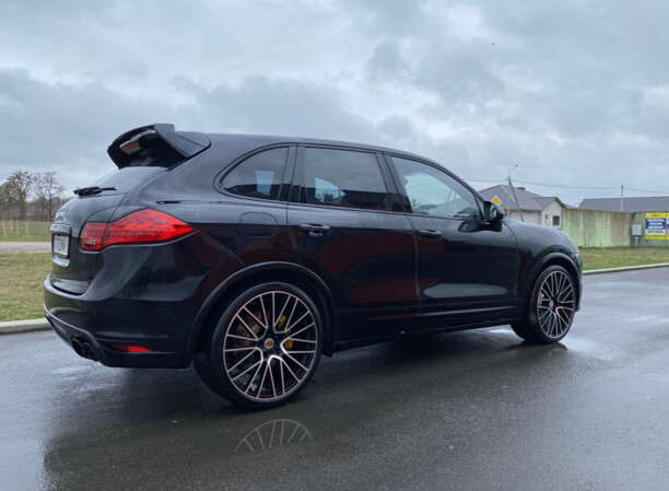 Porsche Cayenne 958, 2010 г.