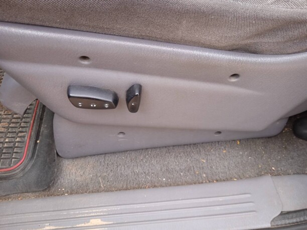 Chrysler Voyager III, 7 мест, 1999 г.