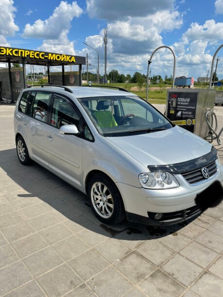 Volkswagen Touran I, 7 мест, 2005 г.