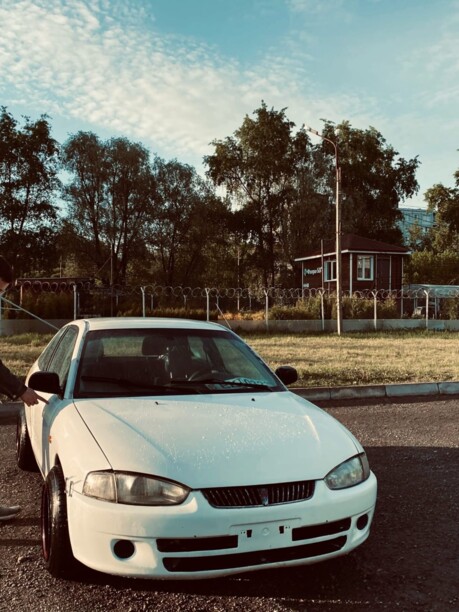 Mitsubishi Colt V, 1997 г.