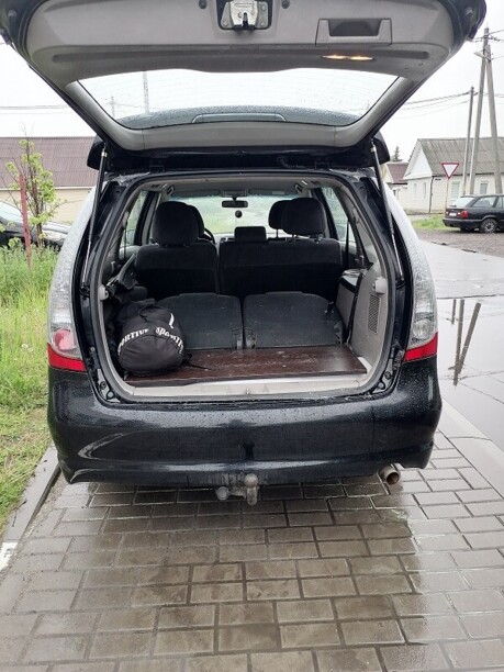 Mitsubishi Grandis, 7 мест, 2005 г.