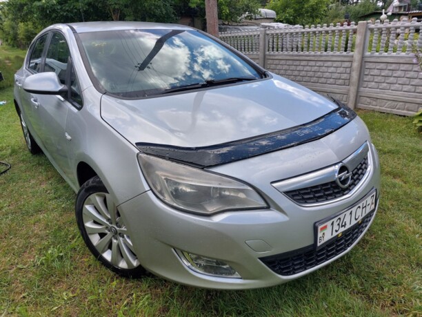 Opel Astra J, 2011 г.