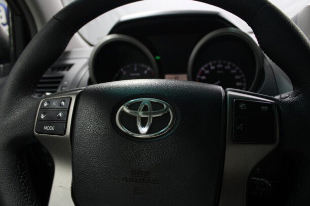 Toyota Land Cruiser Prado J150, 2010 г.