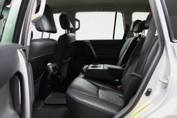 Toyota Land Cruiser Prado J150, 2010 г.