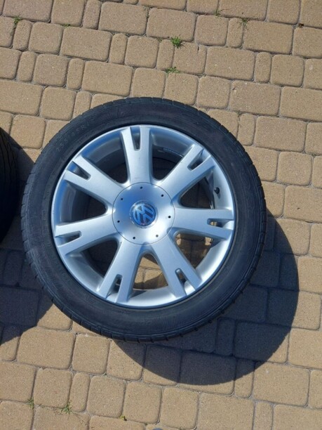 Dunlop 10x18 5x120 4 шт.