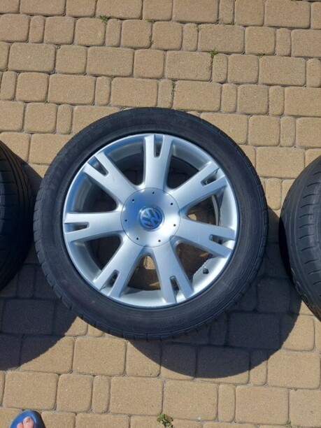 Dunlop 10x18 5x120 4 шт.
