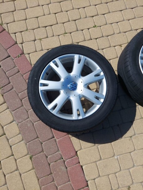 Dunlop 10x18 5x120 4 шт.