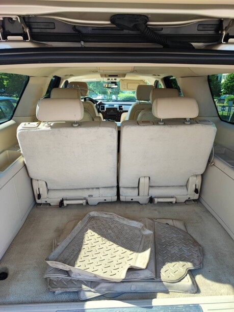 Cadillac Escalade III, 7 мест, 2007 г.