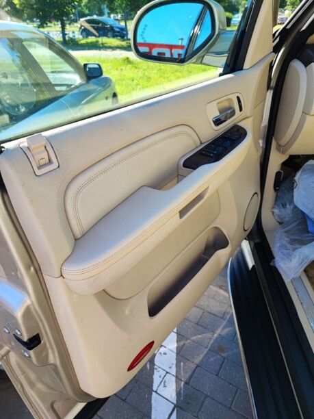 Cadillac Escalade III, 7 мест, 2007 г.