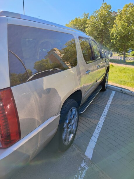 Cadillac Escalade III, 7 мест, 2007 г.
