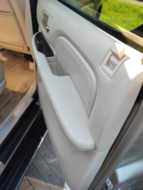 Cadillac Escalade III, 7 мест, 2007 г.