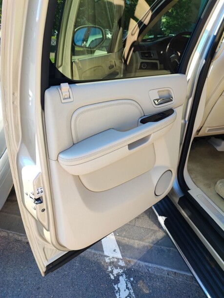 Cadillac Escalade III, 7 мест, 2007 г.