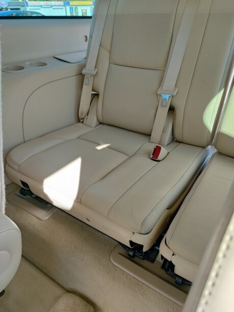 Cadillac Escalade III, 7 мест, 2007 г.