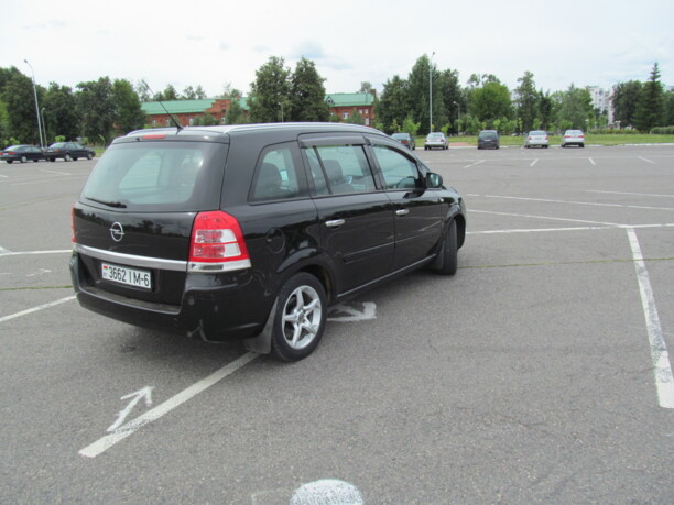 Opel Zafira B · Рестайлинг, 7 мест, 2010 г.
